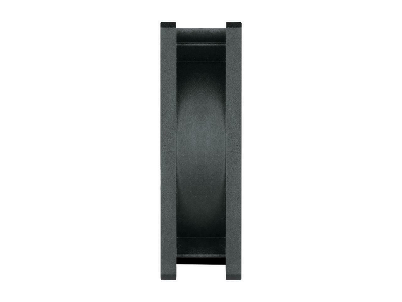 Arctic P8 PWM PST CO (Black/Black)