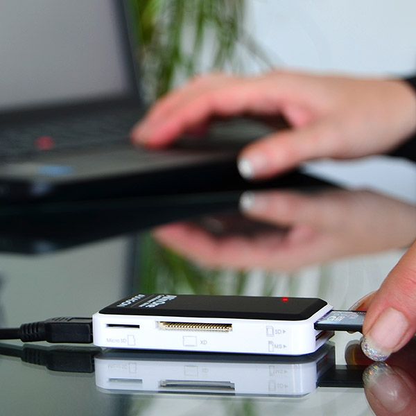 AXAGON CRE-X1 External 5-slot CardReader Black/White