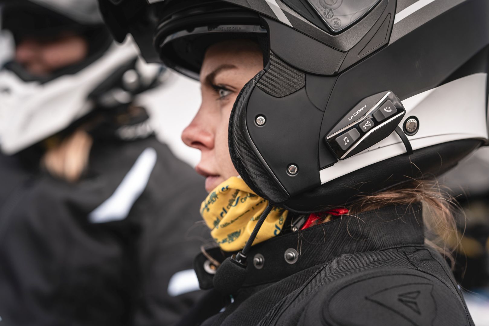 FIXED Bluetooth headset for closed and open helmets Cellularline UCOM4 Twin Pack