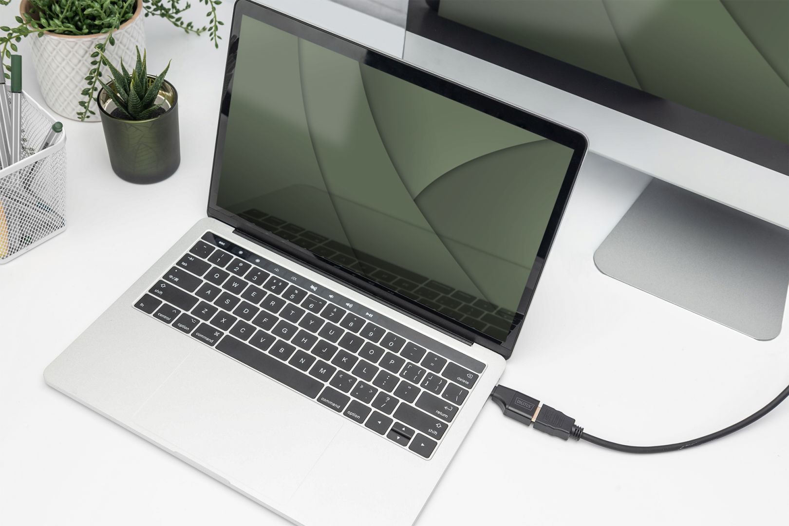 Digitus USB-C to HDMI adapter Black