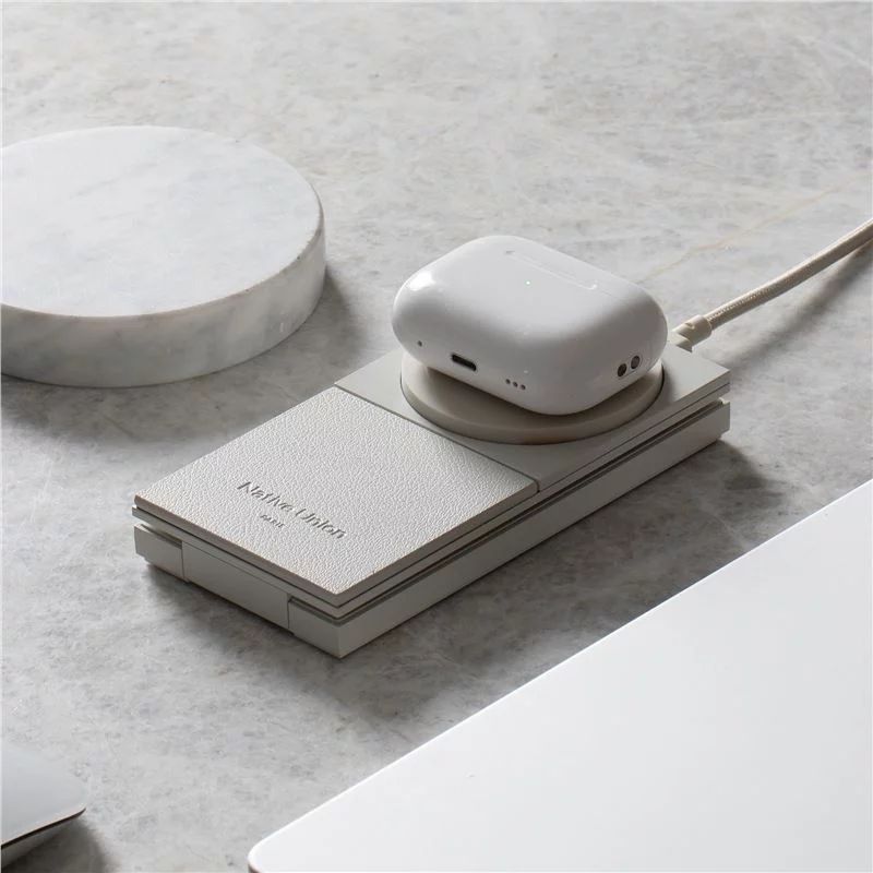 Native Union Rise 3-in-1 Qi2 wireless charger Sandstone